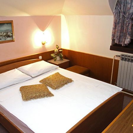 Guest House Royal Čakovec Buitenkant foto