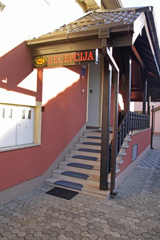Guest House Royal Čakovec Buitenkant foto