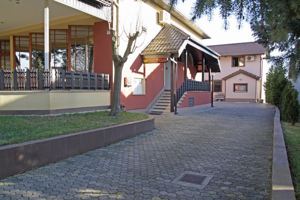 Guest House Royal Čakovec Buitenkant foto