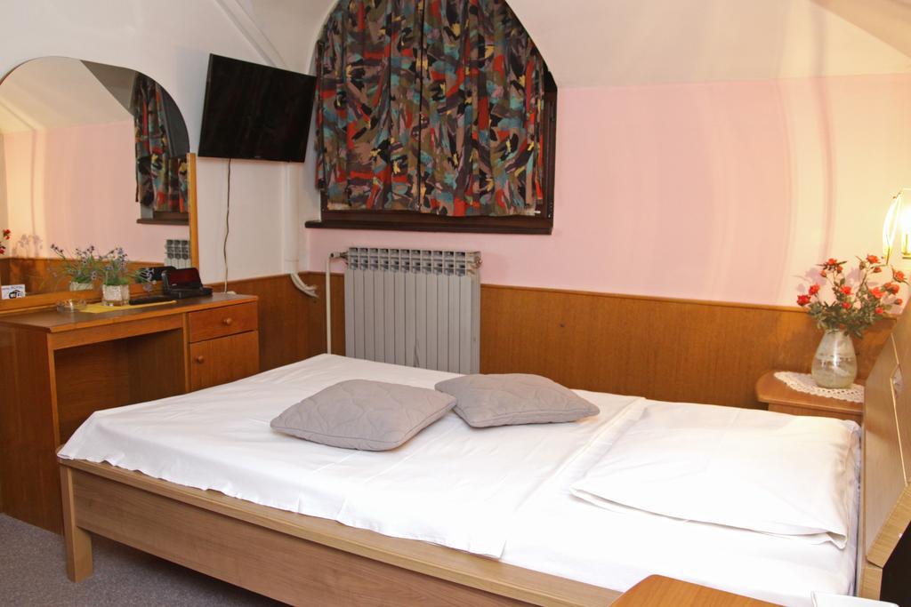 Guest House Royal Čakovec Buitenkant foto