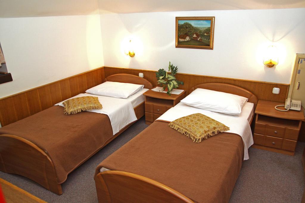 Guest House Royal Čakovec Buitenkant foto