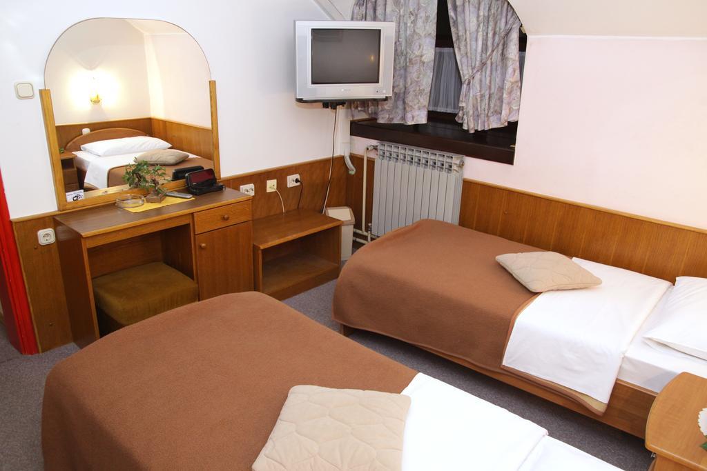 Guest House Royal Čakovec Buitenkant foto