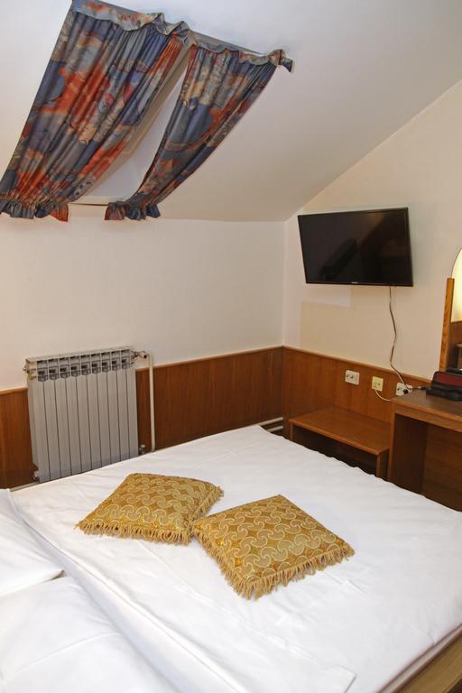 Guest House Royal Čakovec Buitenkant foto
